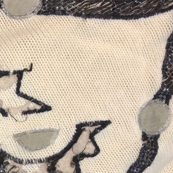 Vintage fabulous distressed pullover with black and silver appliqués - Picture 15 of 15